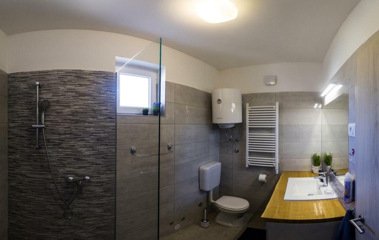 A Lovely And Cozy Room With A Breathtaking View Vis Exteriör bild